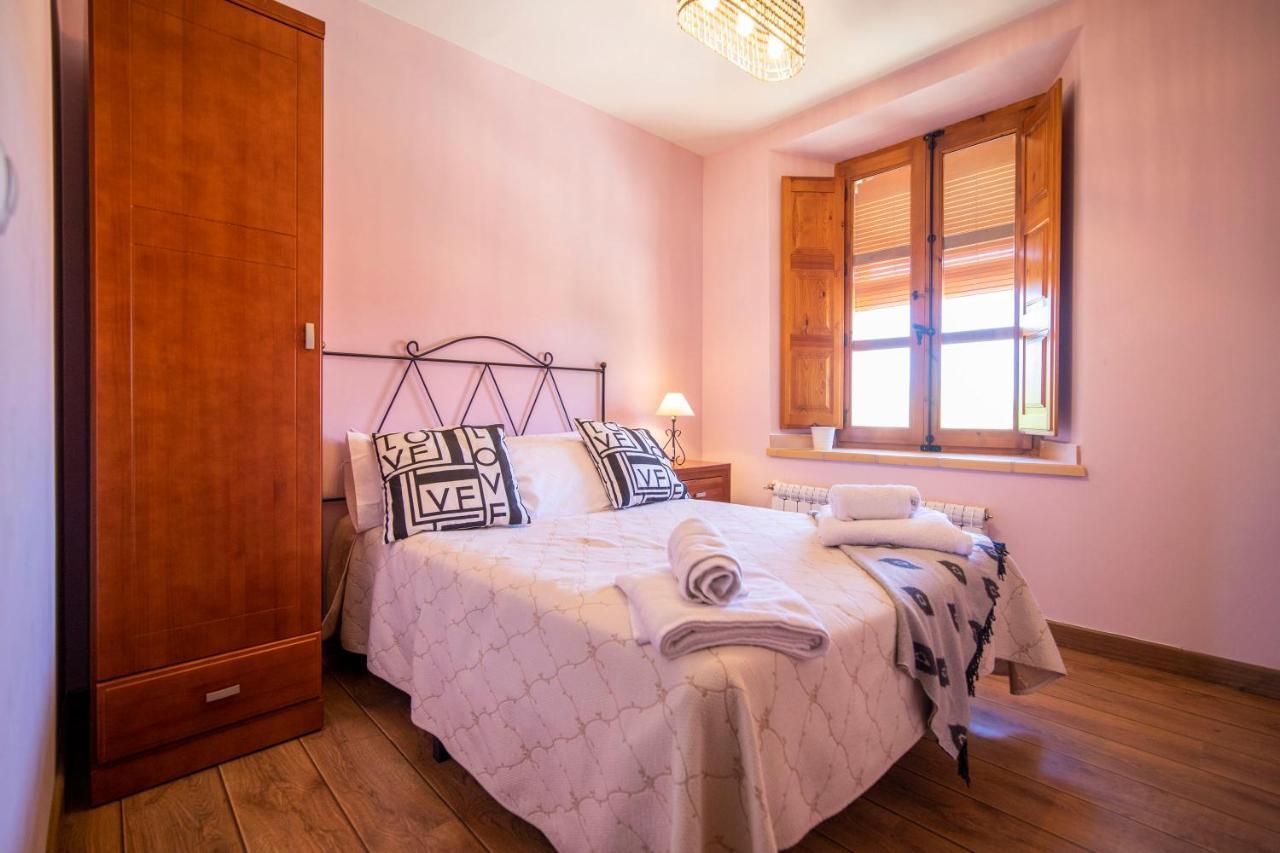 Apartamentos Ribera Del Duero Las Escuelas Vadocondes Ngoại thất bức ảnh